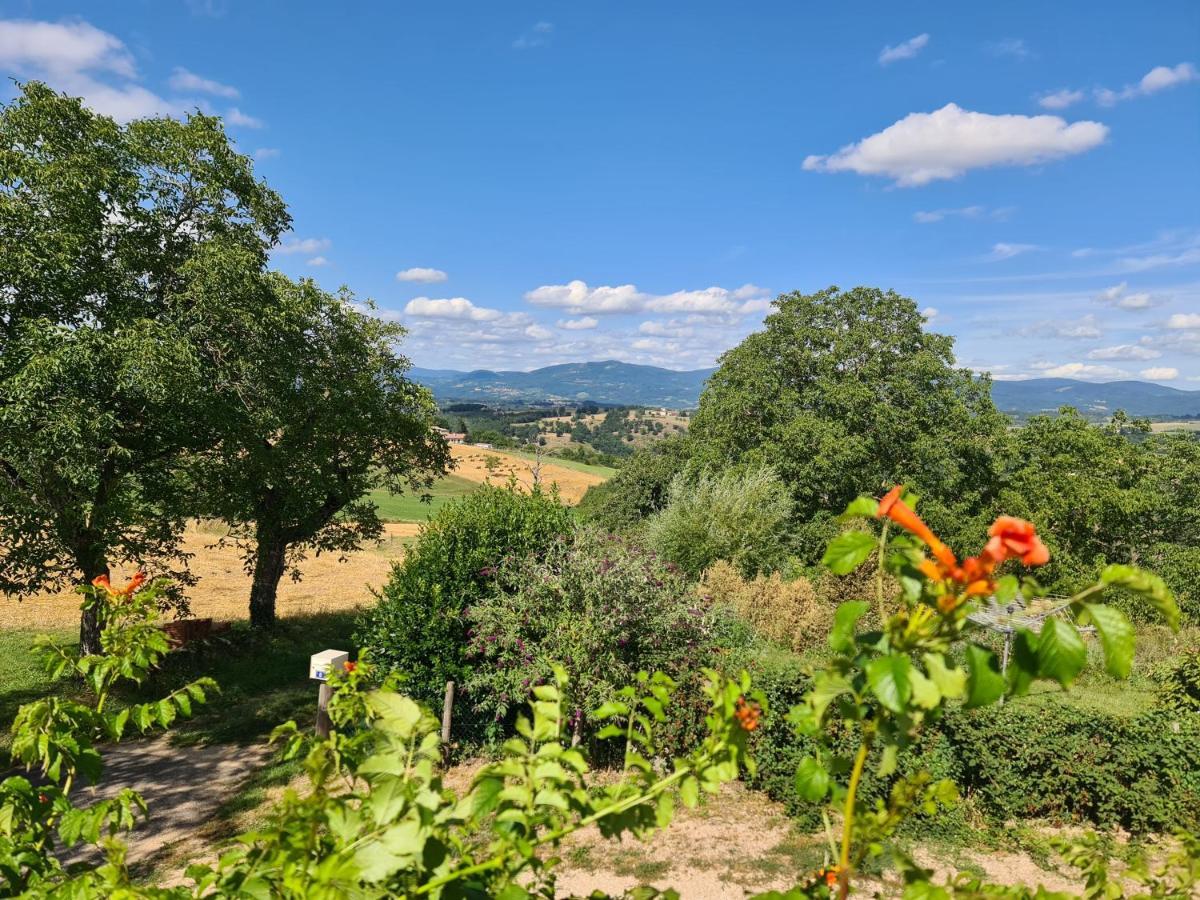 Gite Chez Tiane Saint-Flour-L'Etang Bagian luar foto