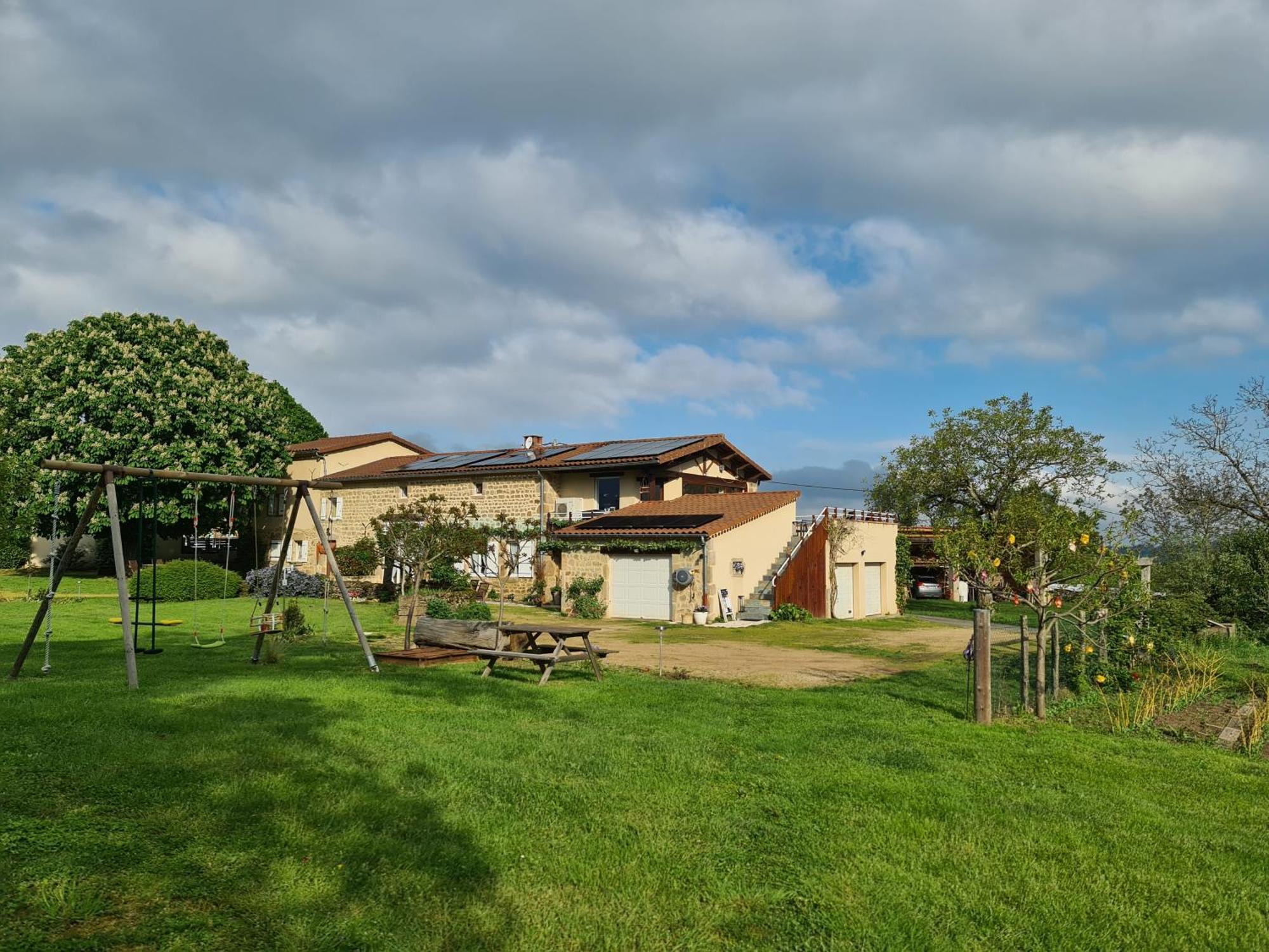Gite Chez Tiane Saint-Flour-L'Etang Bagian luar foto